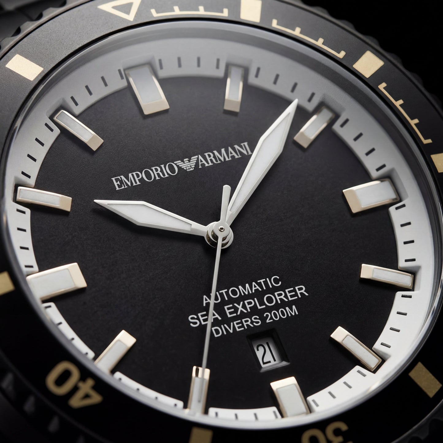 Premium Black Stainless Steel Diver Style Watch Black Dial Gold Accent Bezel Date Display Sport Luxury Watch – Men