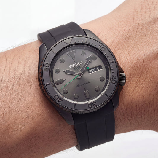 All-Black Automatic Dive Men’s Watch with Matte Grey Dial