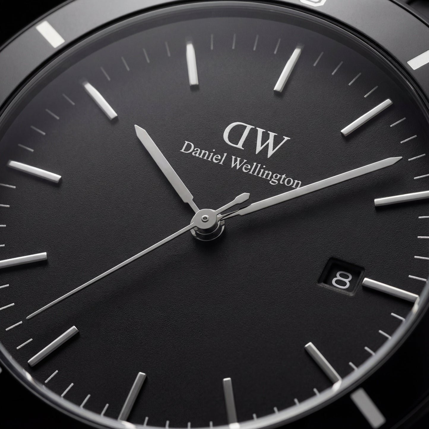 All-Black Minimalist Stainless Steel Men’s Watch